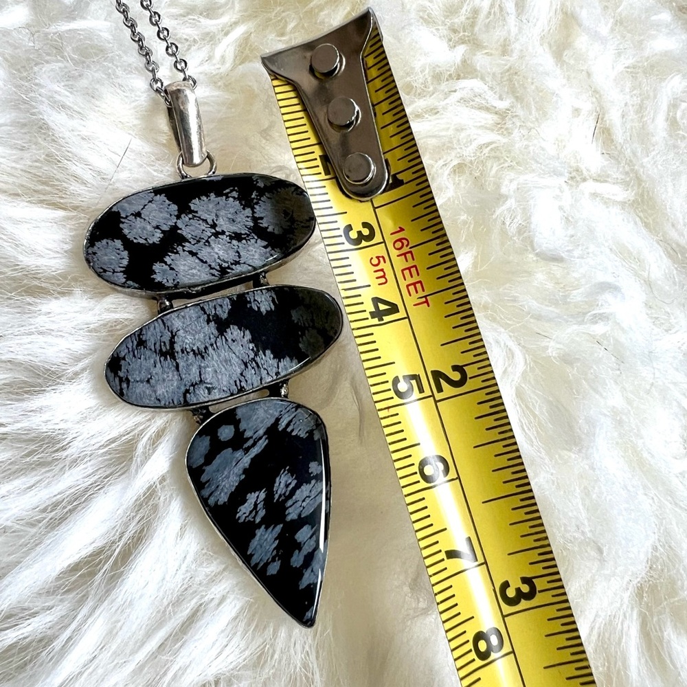 925 Clarity Triple Snowflake Obsidian Pendant Necklace - Picture 3 of 6